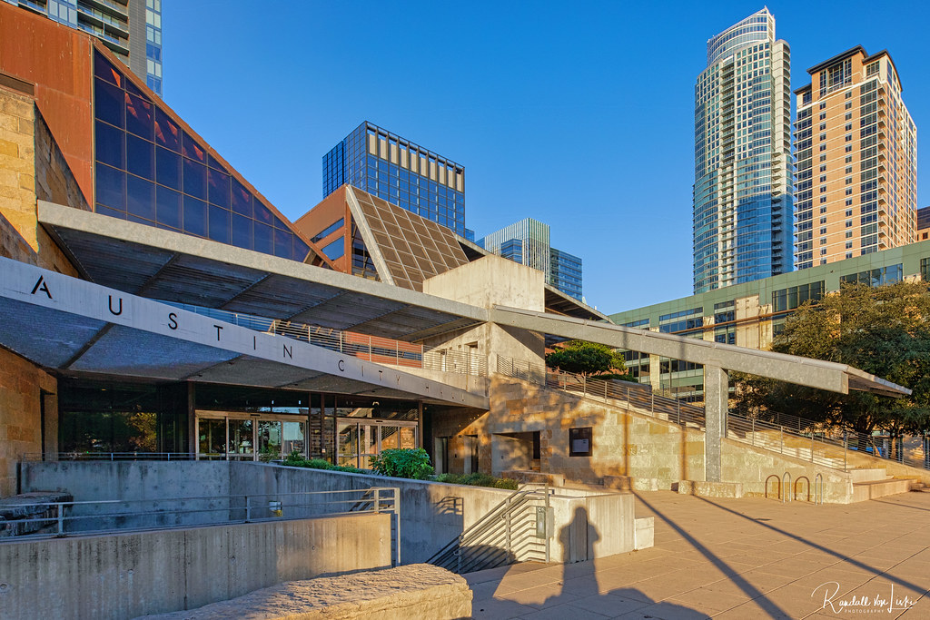 City Hall, Austin, Texas A view of the main entrance to Au… Flickr