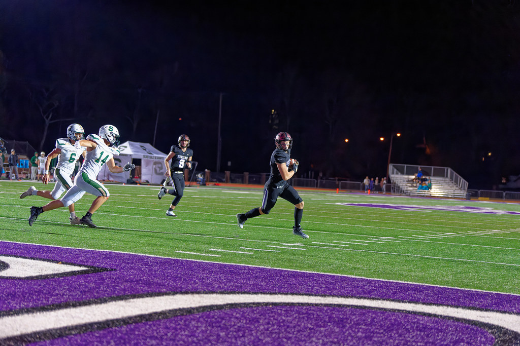 WHM01601_DxO Mustang Football Flickr
