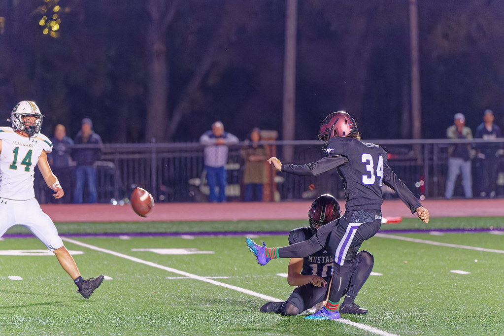 WHM01457_DxO Mustang Football Flickr