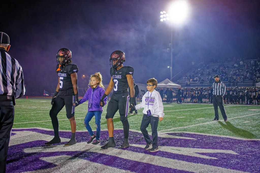 _A7B4946_DxO Mustang Football Flickr