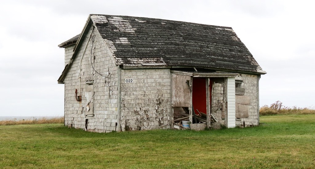 Demeure en peine, PointeauxLoups, ÎlesdelaMadeleine (… Flickr