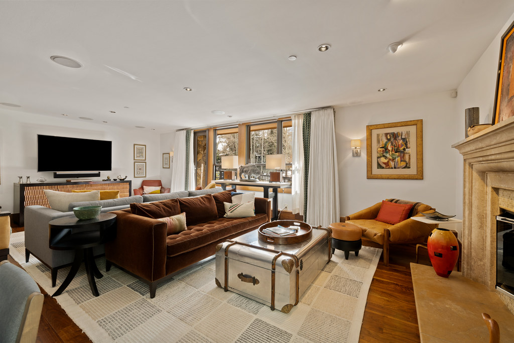 Riverhouse30444 Ashleigh Gore Flickr