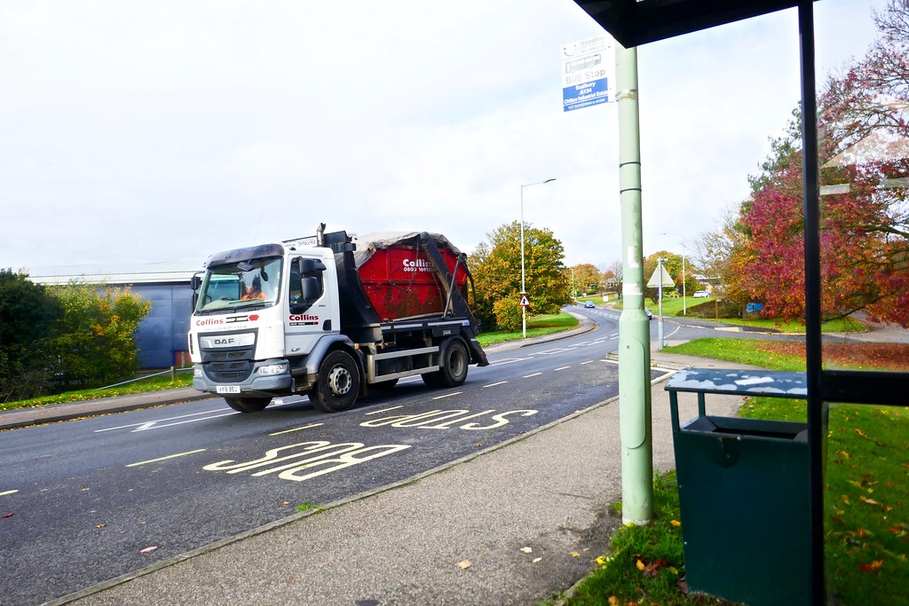 P1070014 Tattingstone based Collins Skip Hire DAF LF skip … Flickr