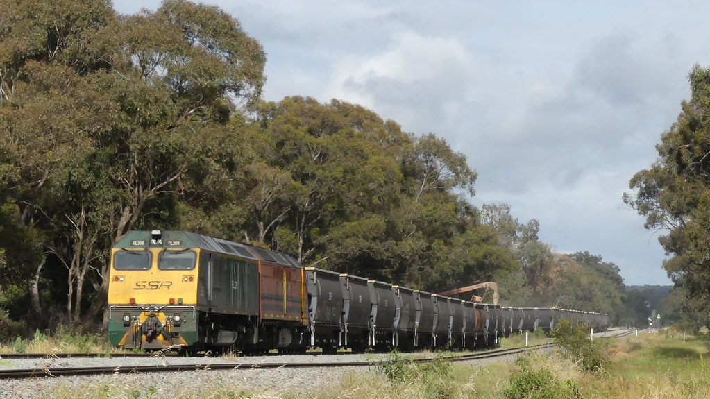 3MC7 grain to Goolgowi , after attaching 4908 at Temora, h… Flickr