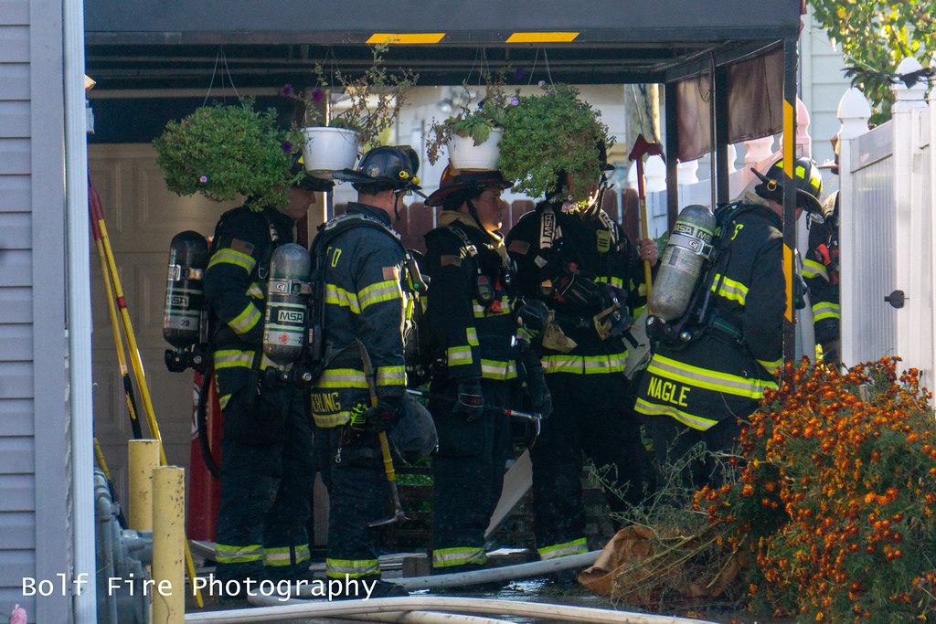 Des Plaines, IL House Fire 11/10/22 Jimmy Bolf Flickr