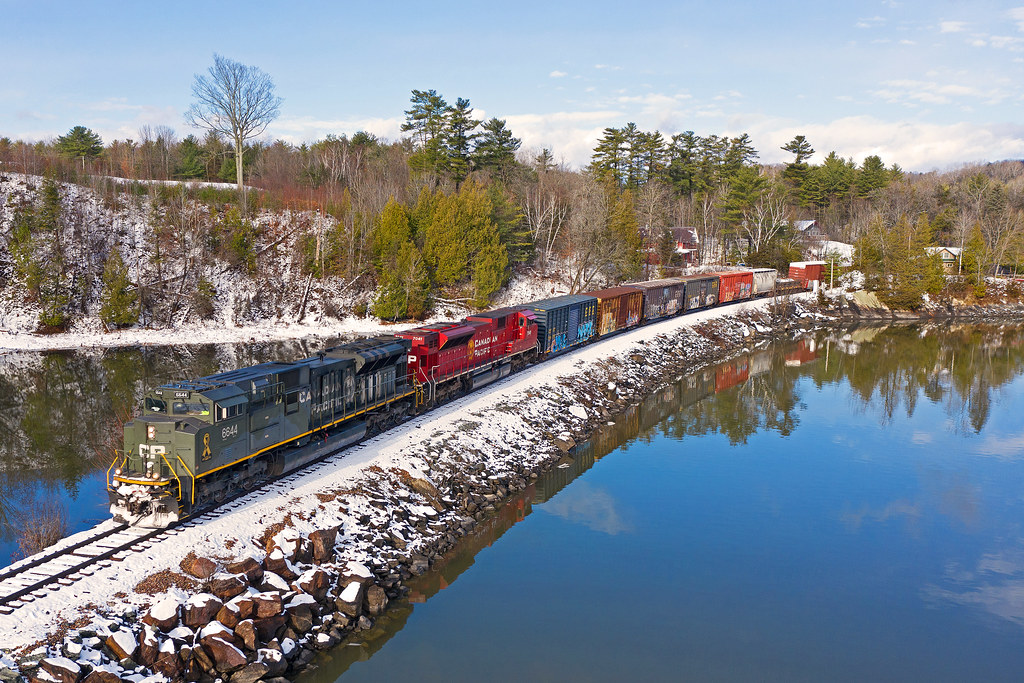 DDay 6644 at Putnam Station Canadian Pacific DDay milita… Flickr