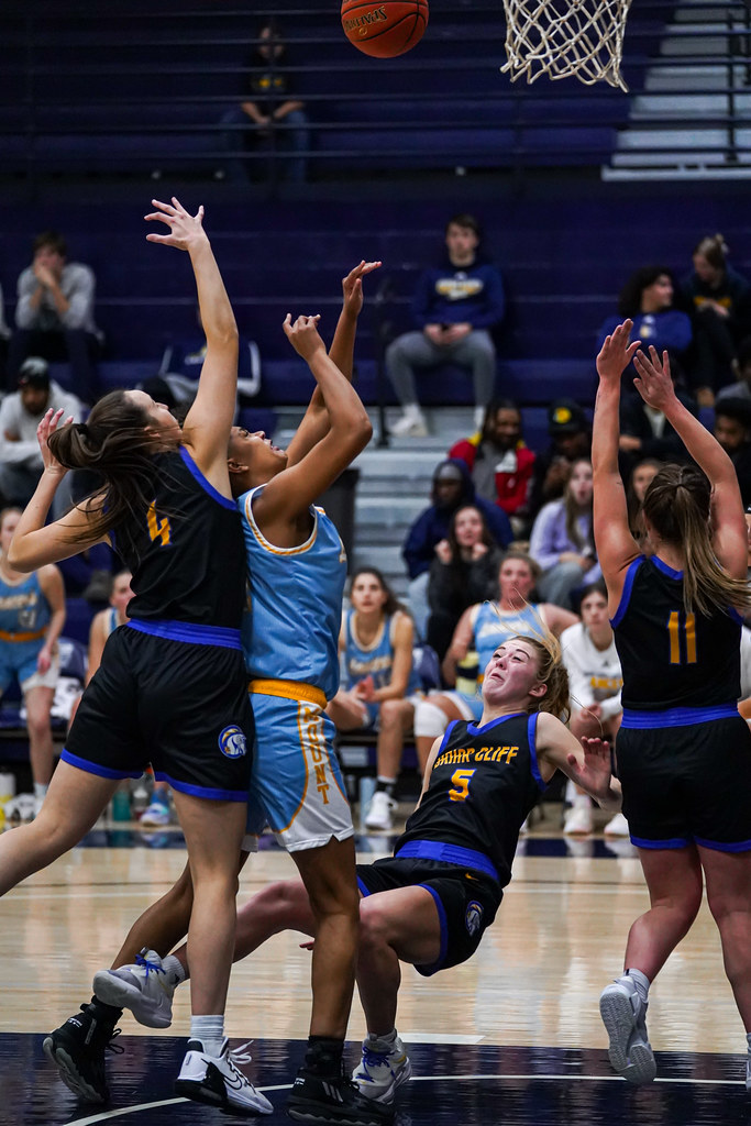 DSC06389 Mount Marty Athletics Flickr