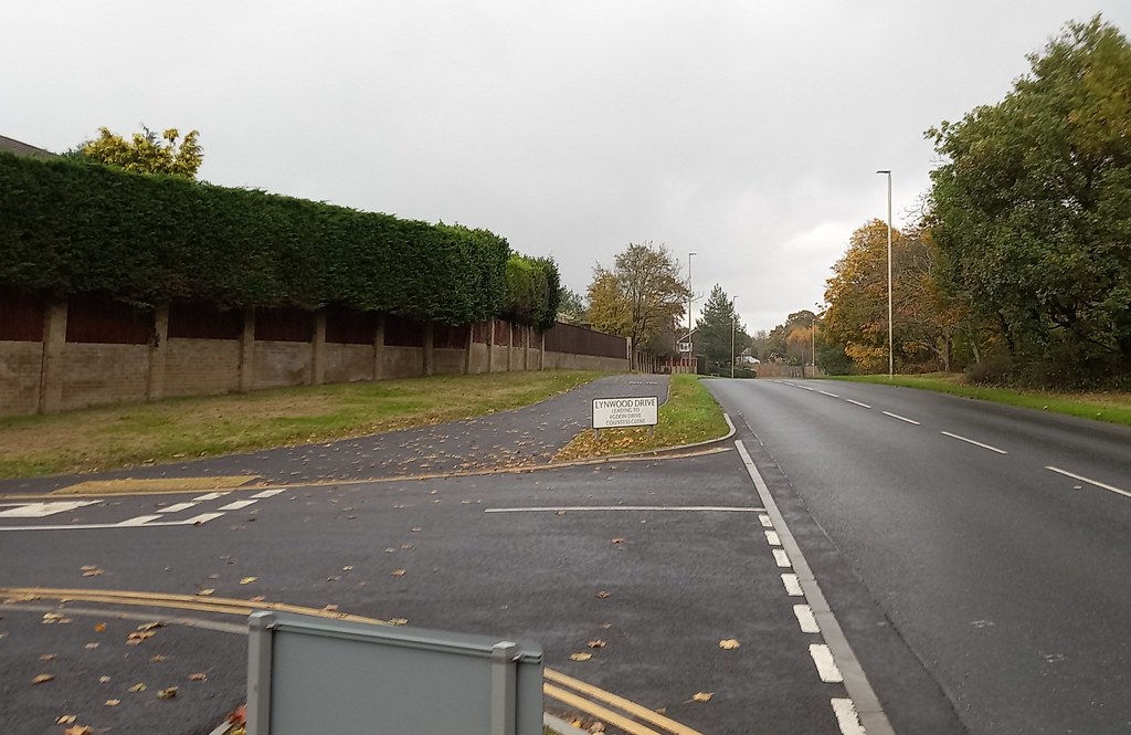 Queen Anne Drive, Merley, Wimborne Taken from the junction… Flickr