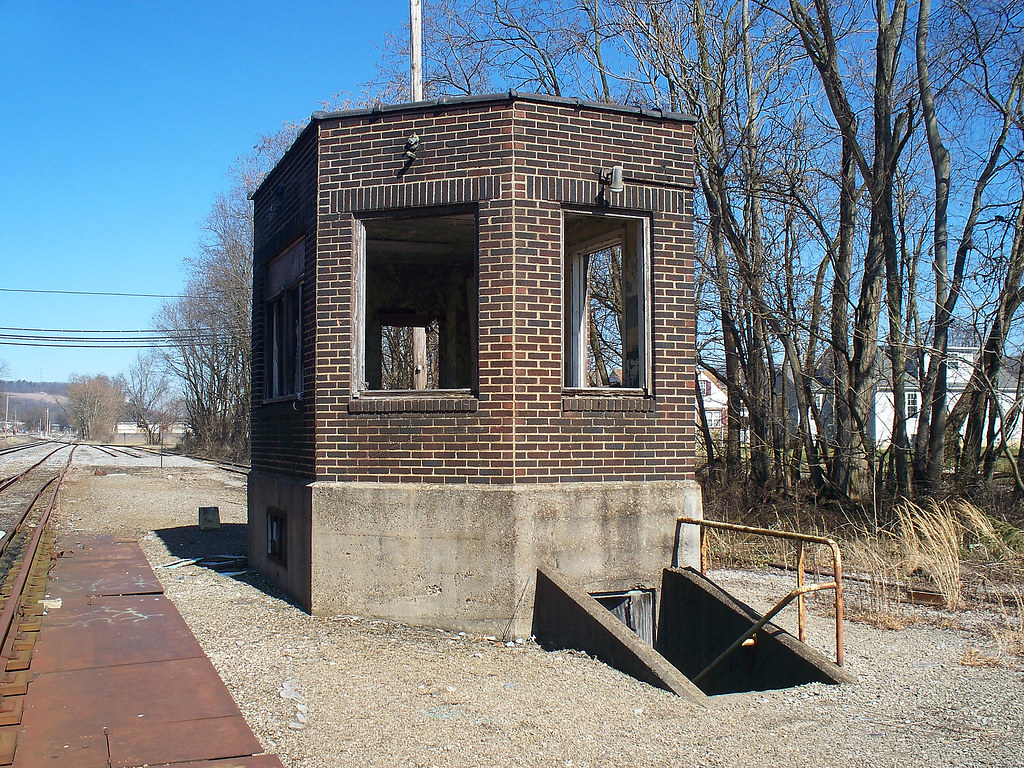 OH Tiltonsville Railroad Building 3 Small abandoned rail… Flickr
