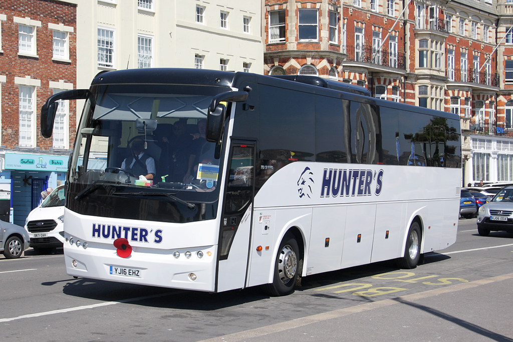Hunter's Coaches YJ16 EHZ Hunter's Coaches, Daventry, Nort… Flickr