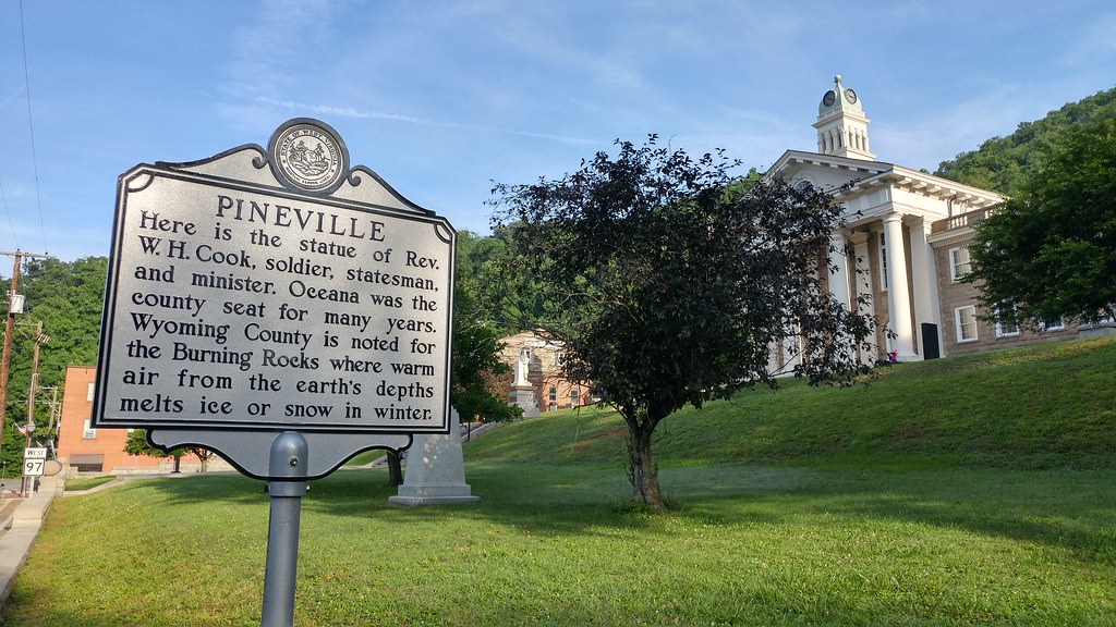 Pineville, WV (2) Pineville, WV (Wyoming County) Pineville… Flickr