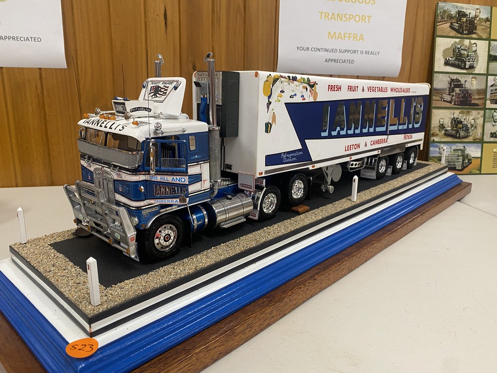 Maffra historic truck show 2022 BREAKER 19 Flickr