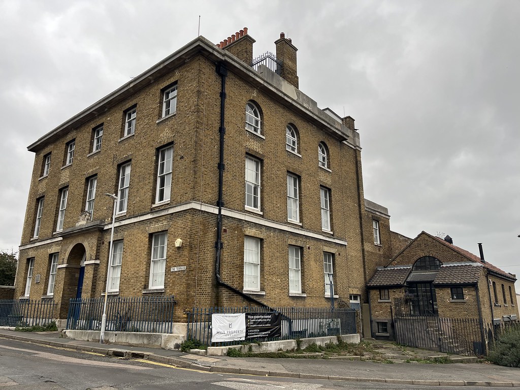 Custom House, Gravesend andy hebden Flickr