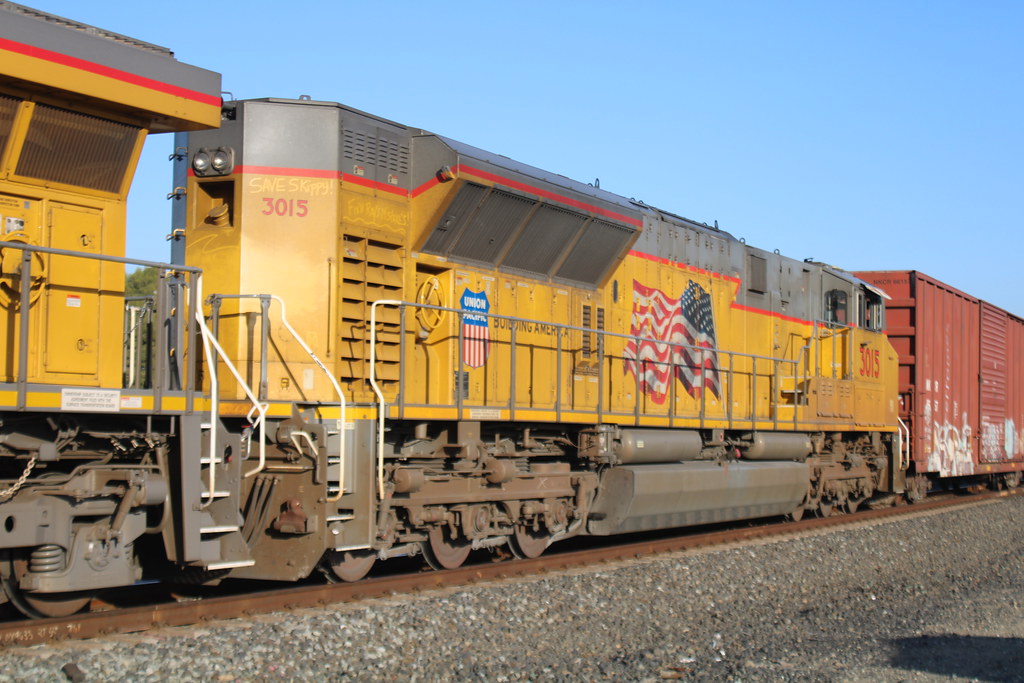 UP 3015 (EMD SD70AHT4) in Lathrop, CA Union Pacific SD70A… Flickr