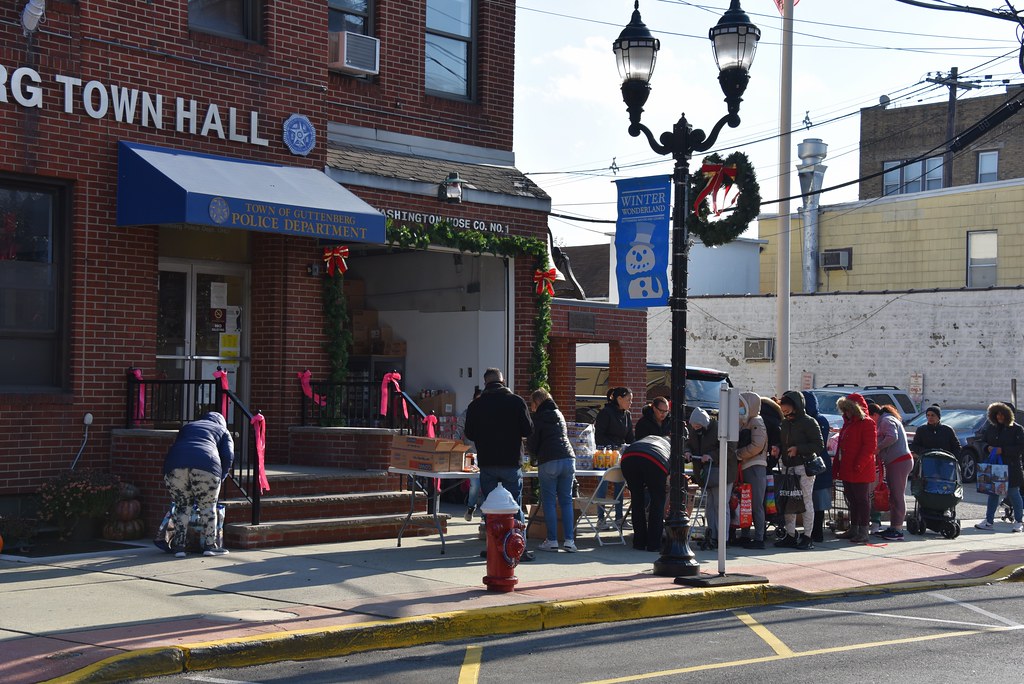 11/18/2022 Over 100 Served at Guttenberg Free Food Pantry Flickr