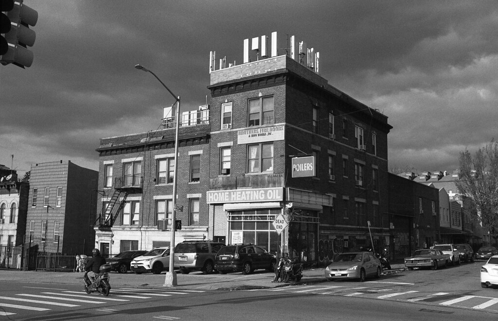 Eastern Parkway and Bushwick Avenue This is the eastern en… Flickr