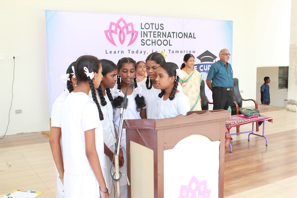 IMG_5148 INVESTITURE CEREMONY LOTUS INTERNATIONAL SCHOOL … Flickr