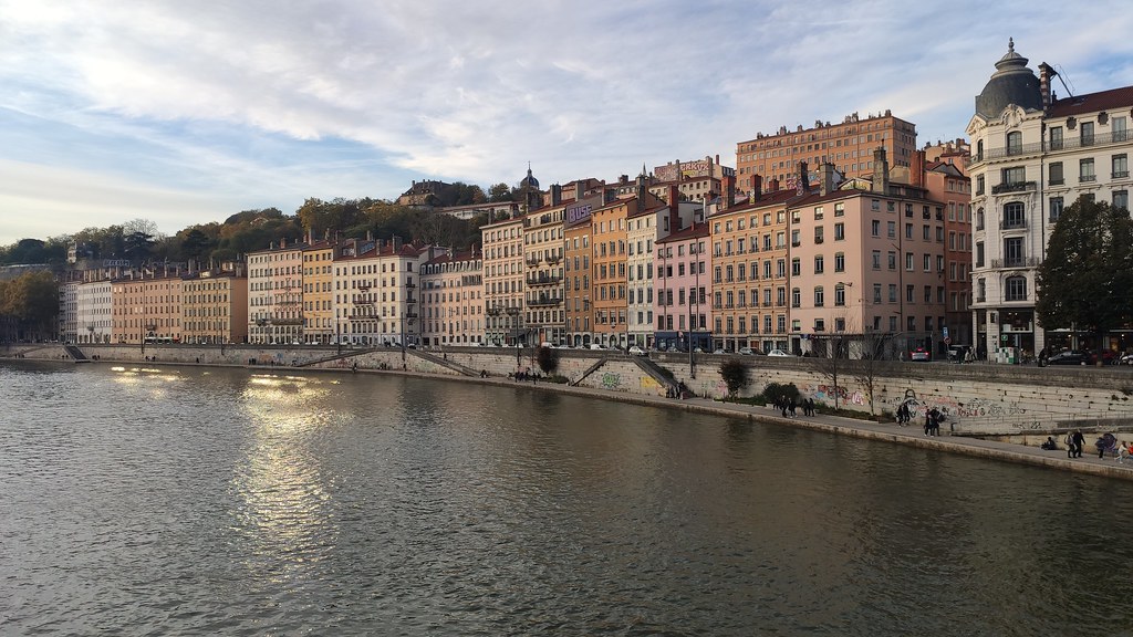 Lyon Quai SaintVincent larsen Detdl Flickr
