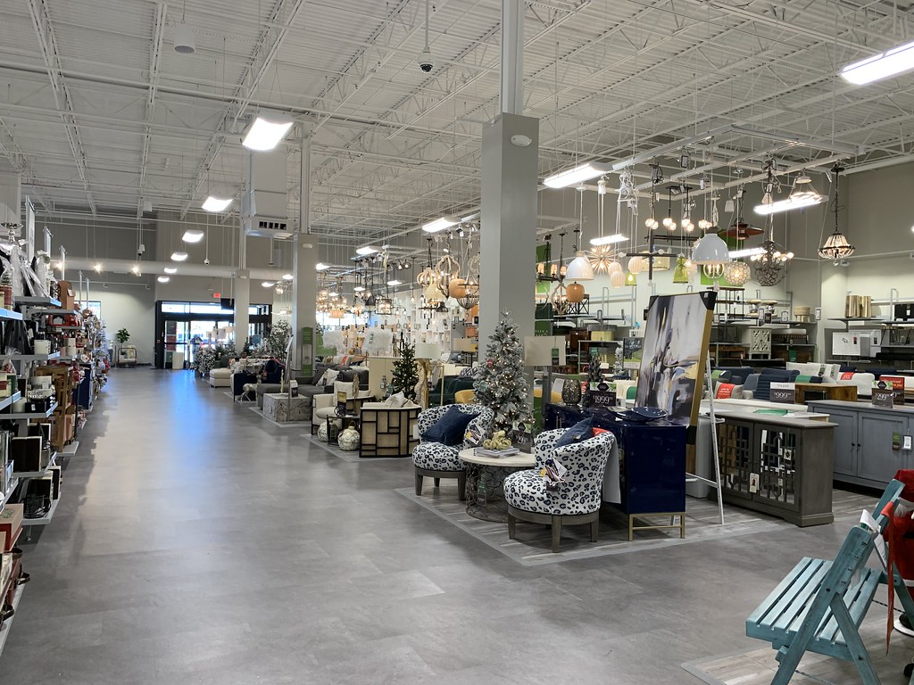 Homesense interior Homesense (25,003 square feet) 12080 Je… Flickr