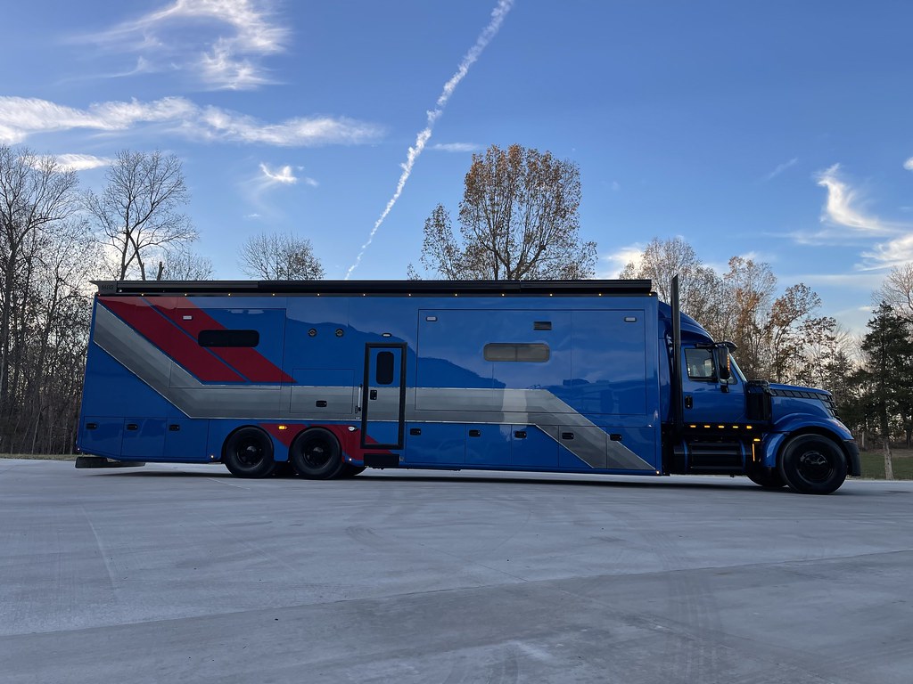 2023 LoneStar Custom 1492 Coach Works Quad Slide Motorhome… Flickr