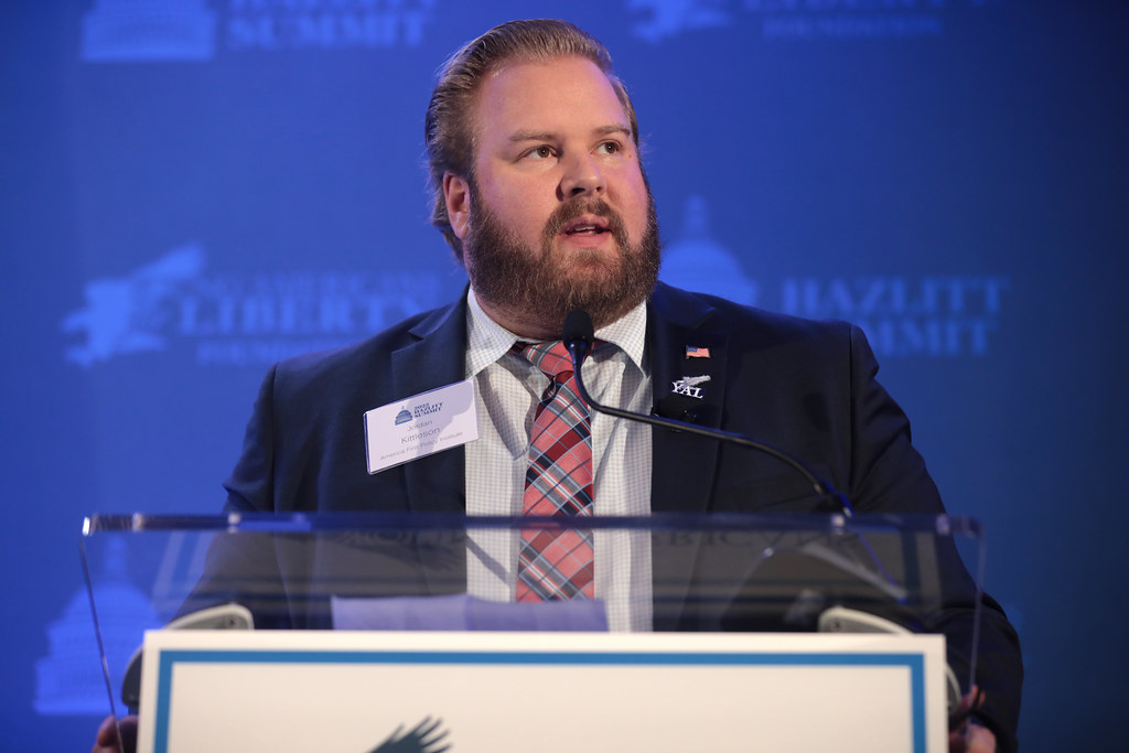 Jordan Kittleson Jordan Kittleson speaking with attendees … Flickr