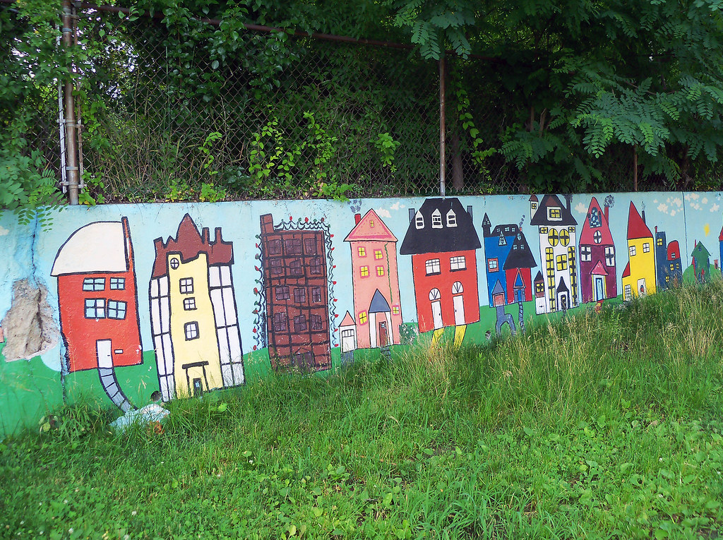 OH Cleveland Heights Mural 8 Section of a mural in Cleve… Flickr