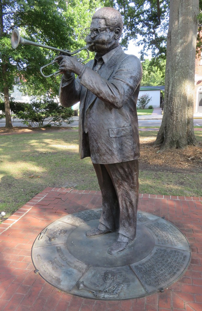 Dizzy Gillespie Monument (Cheraw, South Carolina) Cheraw, … Flickr