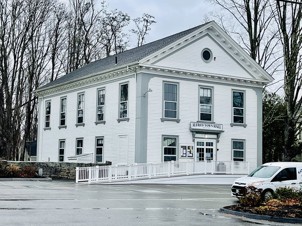 Town Hall. Alfred, Maine. Built in 1862 using the Italiana… Flickr