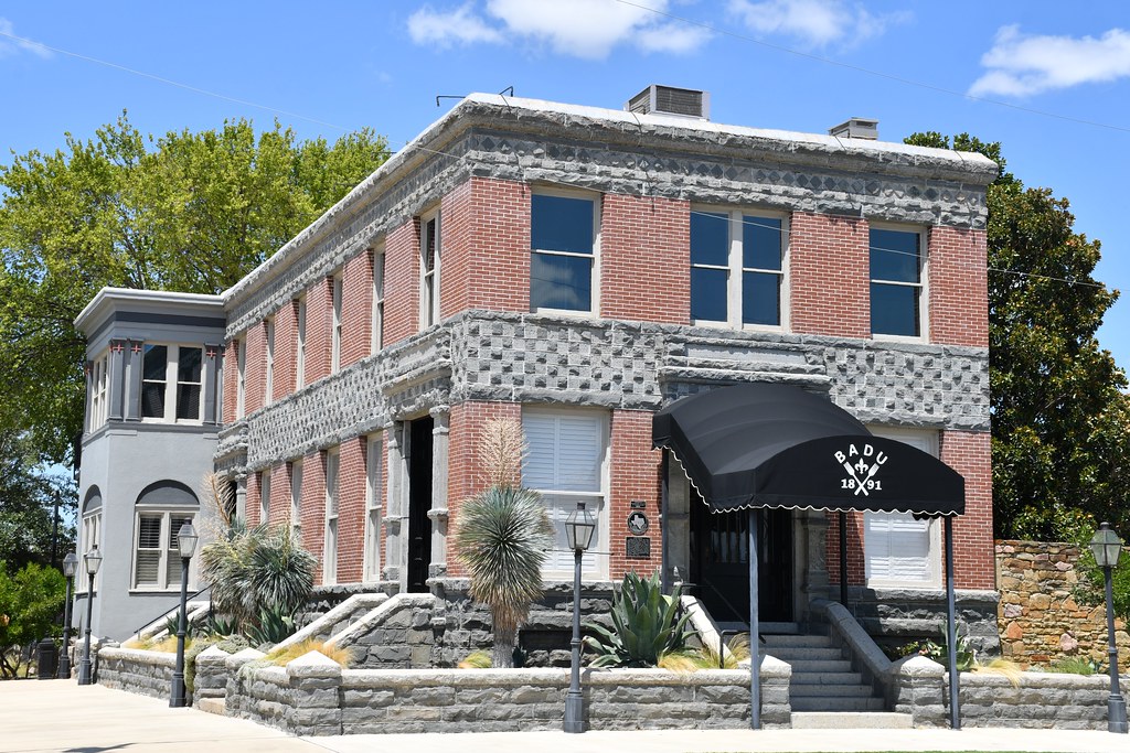 Badu House (Llano, Texas) Historic 1891 Badu House in Llan… Flickr