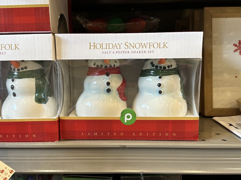Christmas Publix Salt and Pepper Shakers a photo on Flickriver