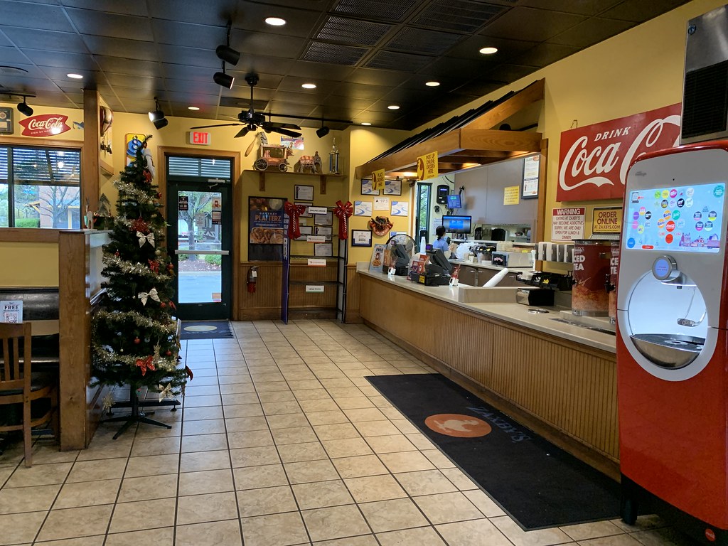 Zaxby's interior Zaxby's (3,194 square feet) 7781 Gateway … Flickr
