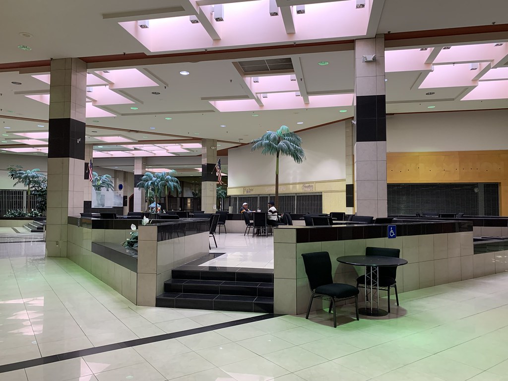 West End Plaza interior West End Plaza (342,554 square fee… Flickr
