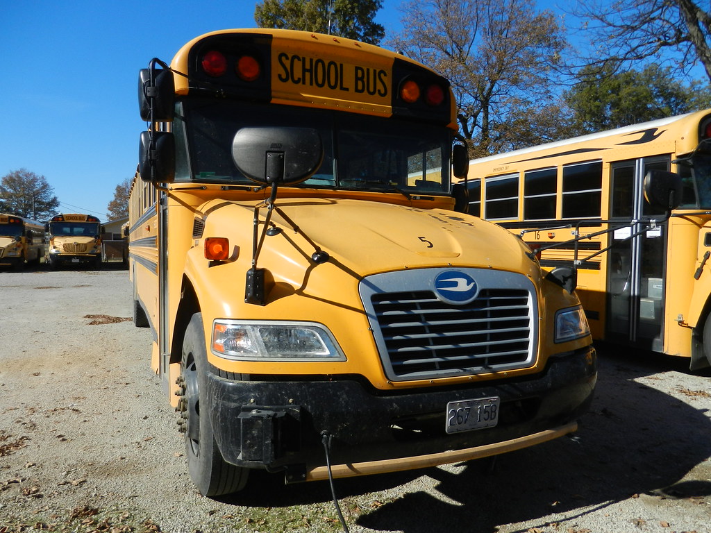 SenathHornersville C8 School District 5 (2) Bus lot Se