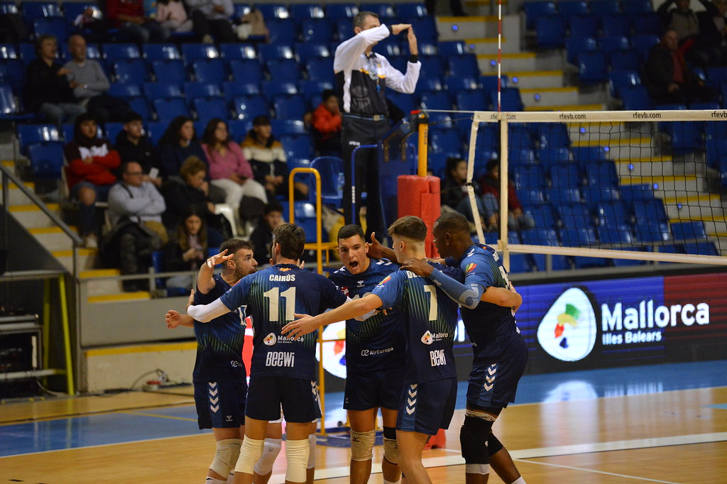Pama Voley Textil Santanderina (1) deportebalear Flickr