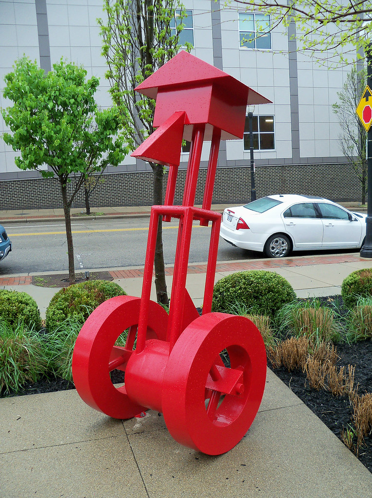 OH Hamilton Sculpture 106 Sculpture in Hamilton, Ohio. Flickr