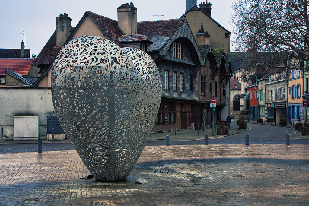 Coeur et vue Eglise Saint Rémy Troyes en Champagne regis.coquin