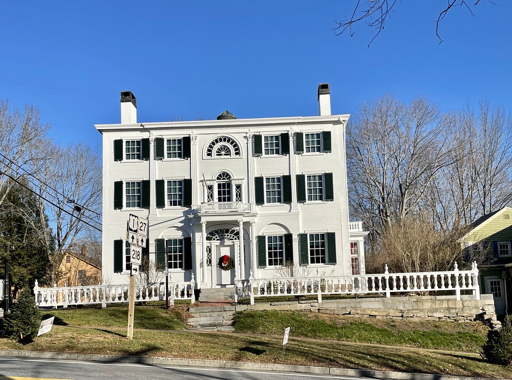 NickelsSortwell House. Wiscasset, Maine. Built in 1807 us… Flickr
