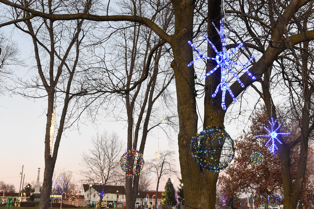 Christmas Lights 12.4.22 Twinsburg, OH Daniel Westfall Flickr