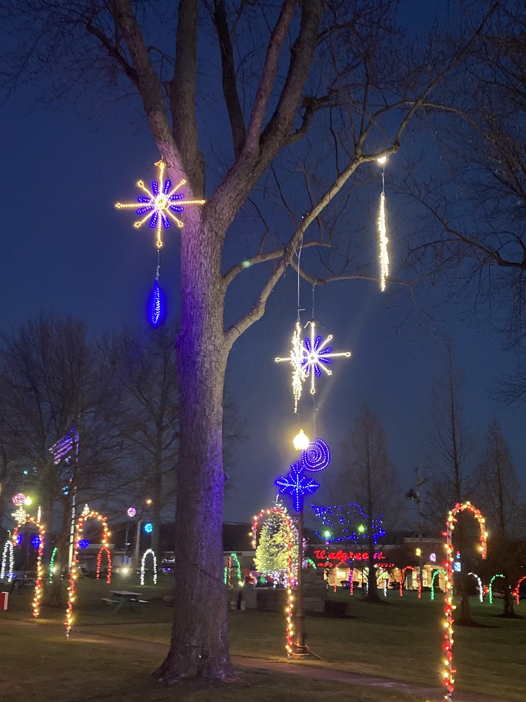 Christmas Lights 12.4.22 Twinsburg, OH Daniel Westfall Flickr