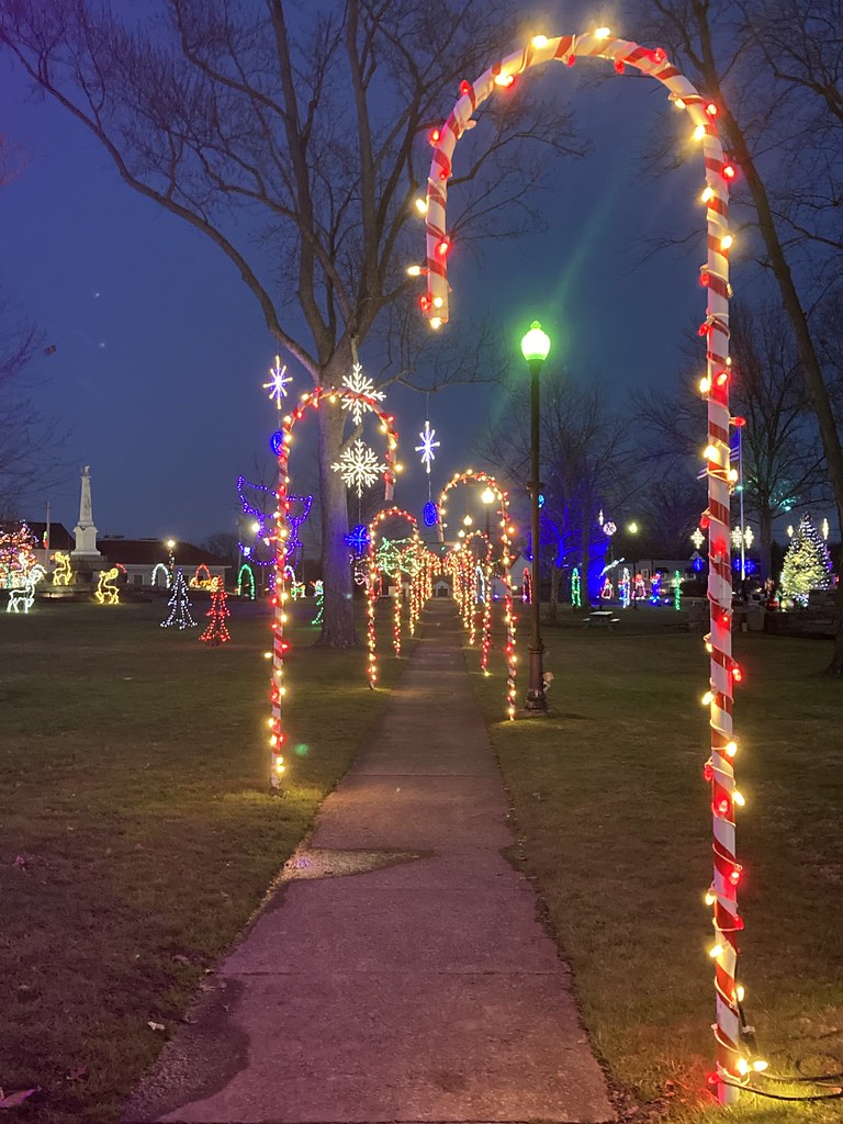 Christmas Lights 12.4.22 Twinsburg, OH Daniel Westfall Flickr