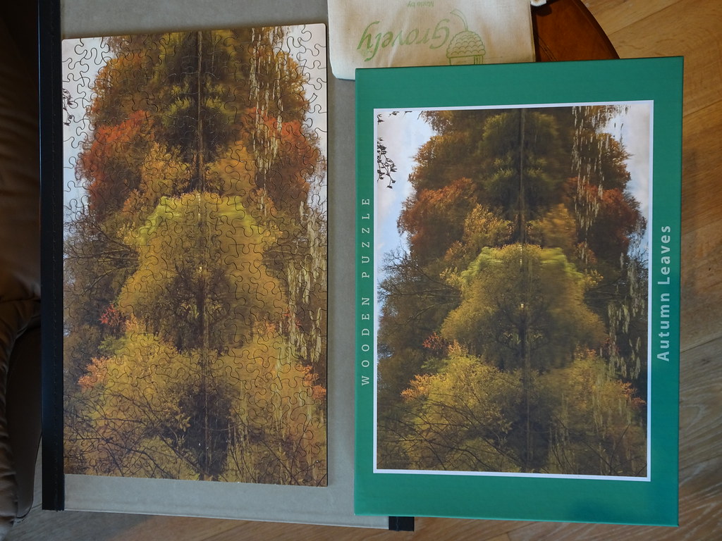 JHG Grovely LaserCut 250pc Jigsaws Autumn Leaves DSC01787… Flickr