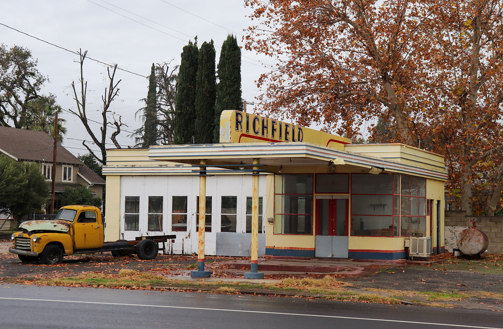 Lemon Cove California Old time gas station on the road to … Flickr