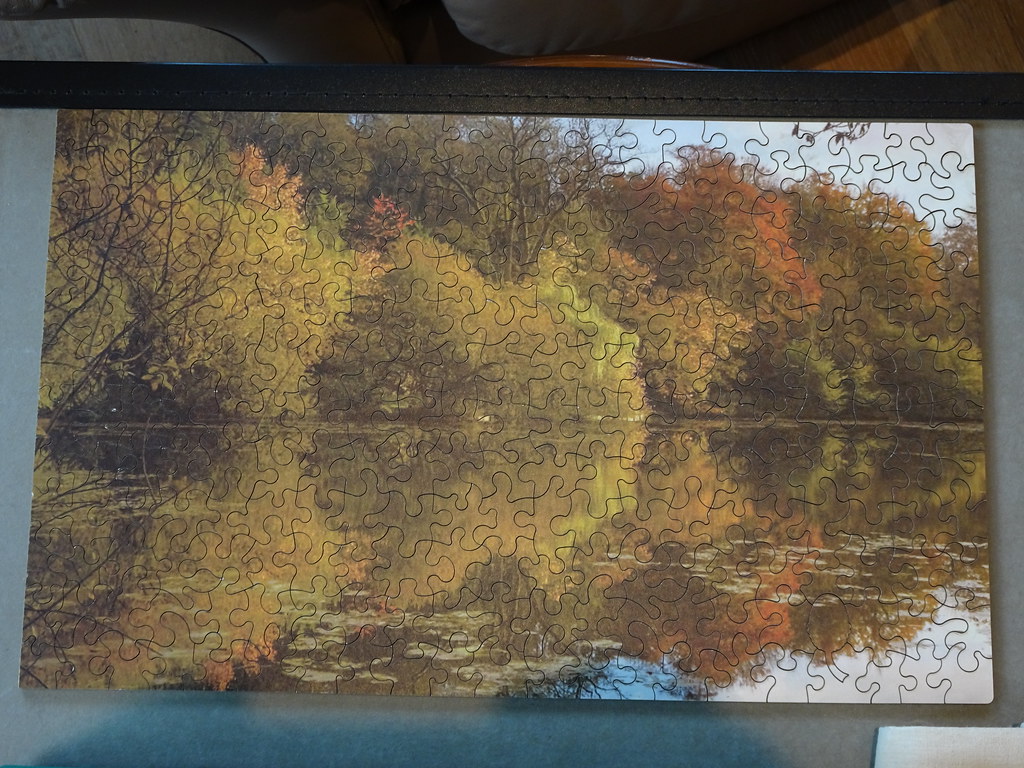 JHG Grovely LaserCut 250pc Jigsaws Autumn Leaves DSC01790… Flickr