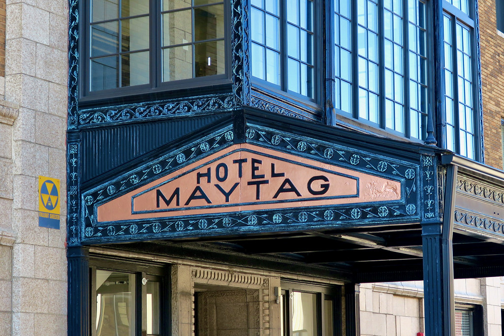 Hotel Maytag, Newton, IA Sign over the entrance to the Hot… Flickr