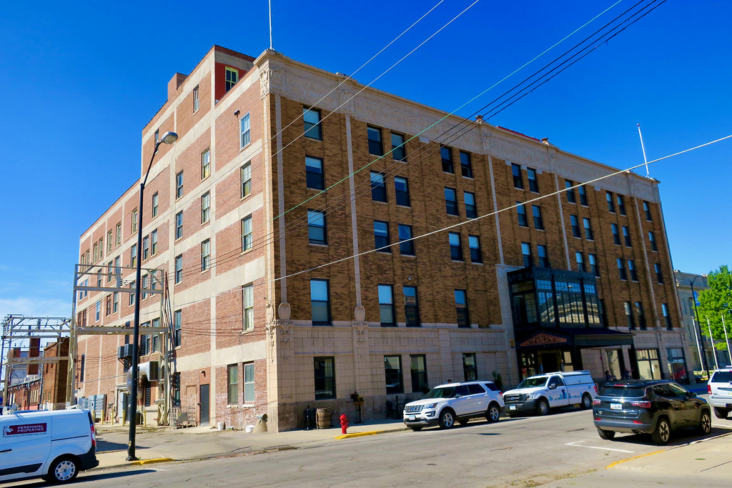 Hotel Maytag, Newton, IA Hotel Maytag, 105 North 2nd Ave E… Flickr