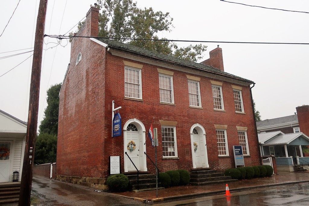 Historic "Our House Tavern" Gallipolis, Ohio It rained o… Flickr