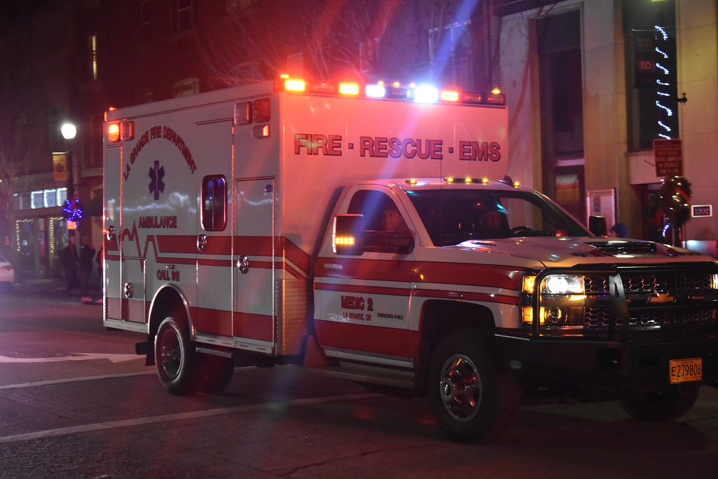 La Grande Oregon Econ Dev 1216 Christmas Parade of Lights … Flickr