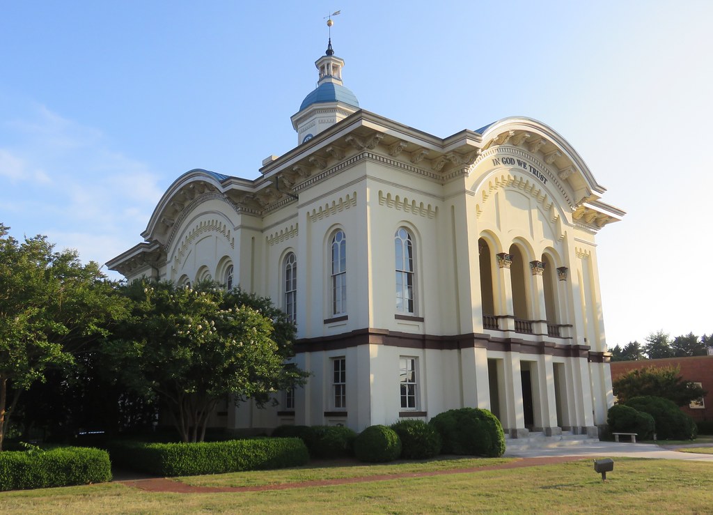 Old Caswell County Courthouse (Yanceyville, North Carolina… Flickr