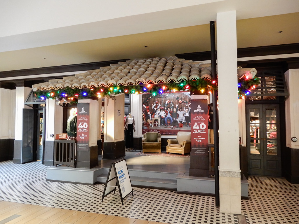 Hollister "Oak Park Mall" Overland Park, KS One of the f… Flickr