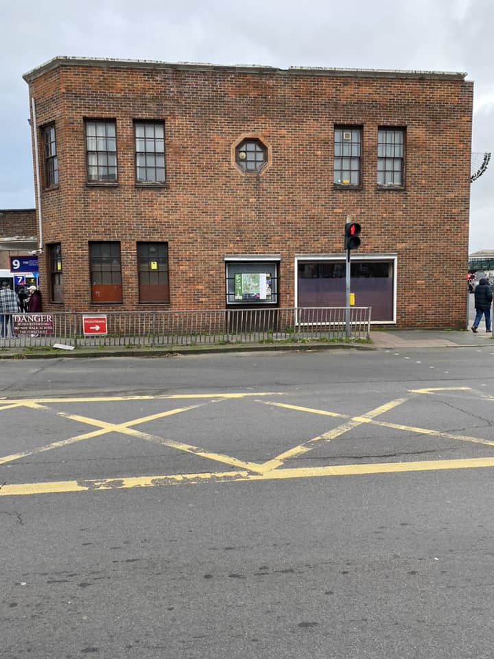 Chichester bus station and garage Built in 1956 for Southd… Flickr